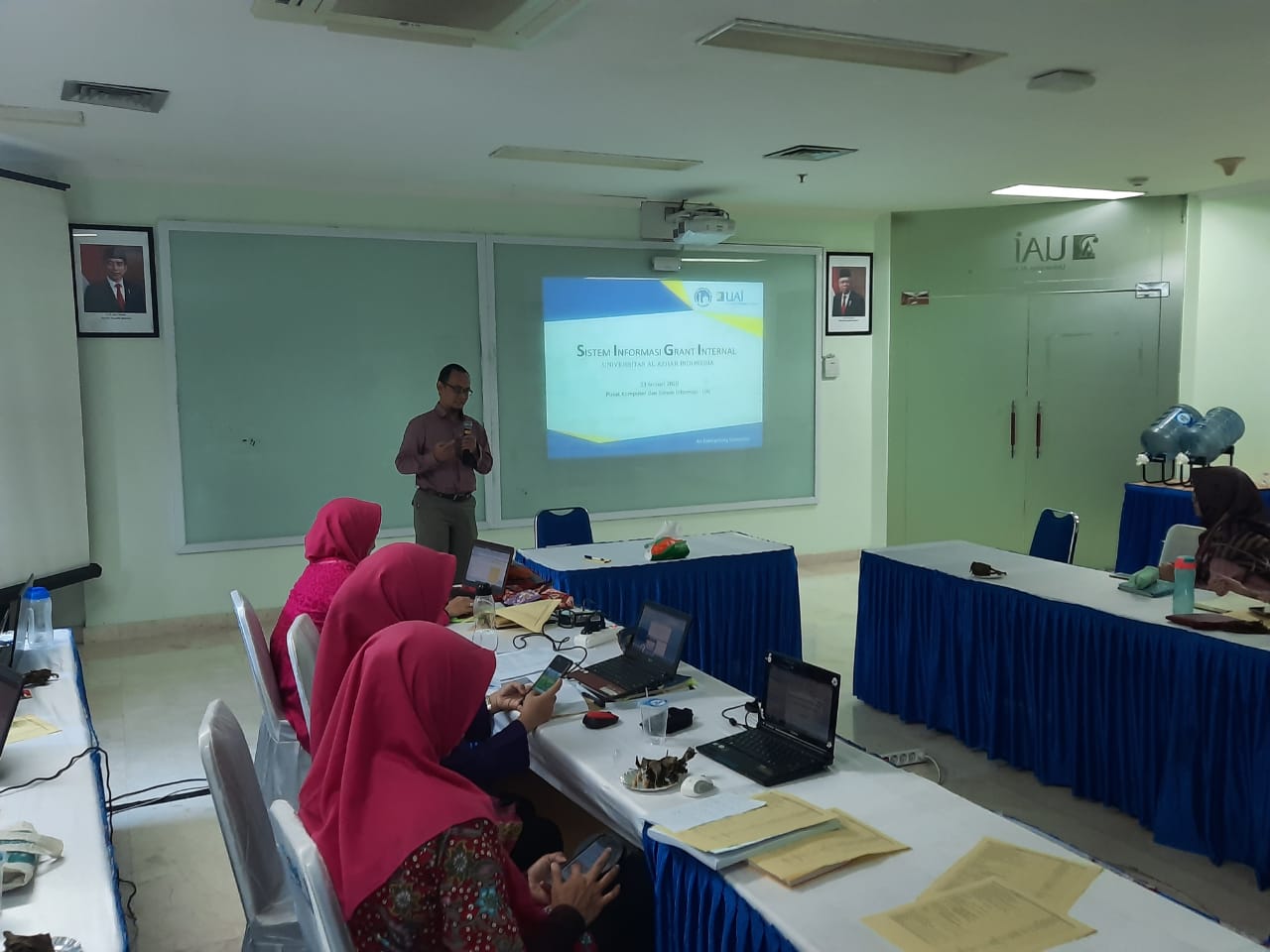 Sosialisasi Sistem Informasi Grant Penelitian dan Pengabdian kepada Masyarakat (SIGI UAI)